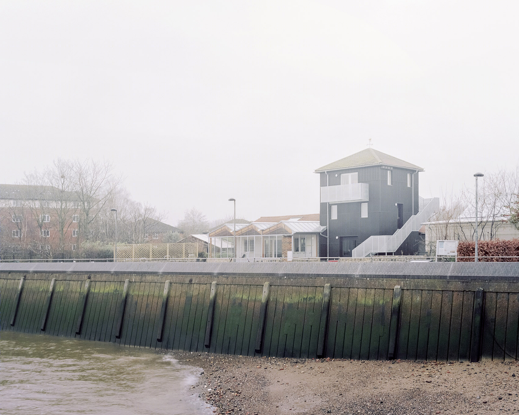 伦敦 Surrey Docks 城市农场建筑翻新,打造河畔教育新空间-3