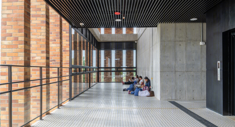 哥伦比亚可持续大学建筑 | 多萨塞德罗大厦-34