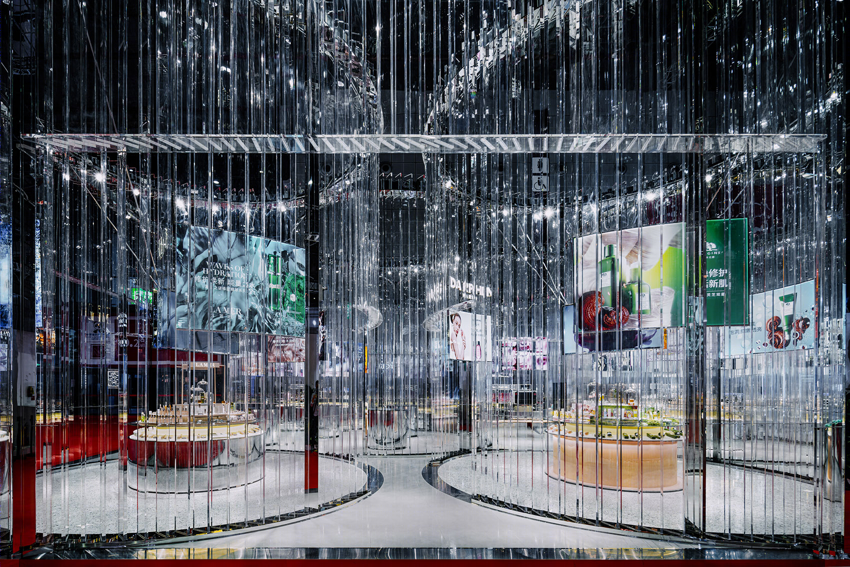 雅诗兰黛 2019 进博会展馆·晶莹剔透的水晶盒子-17