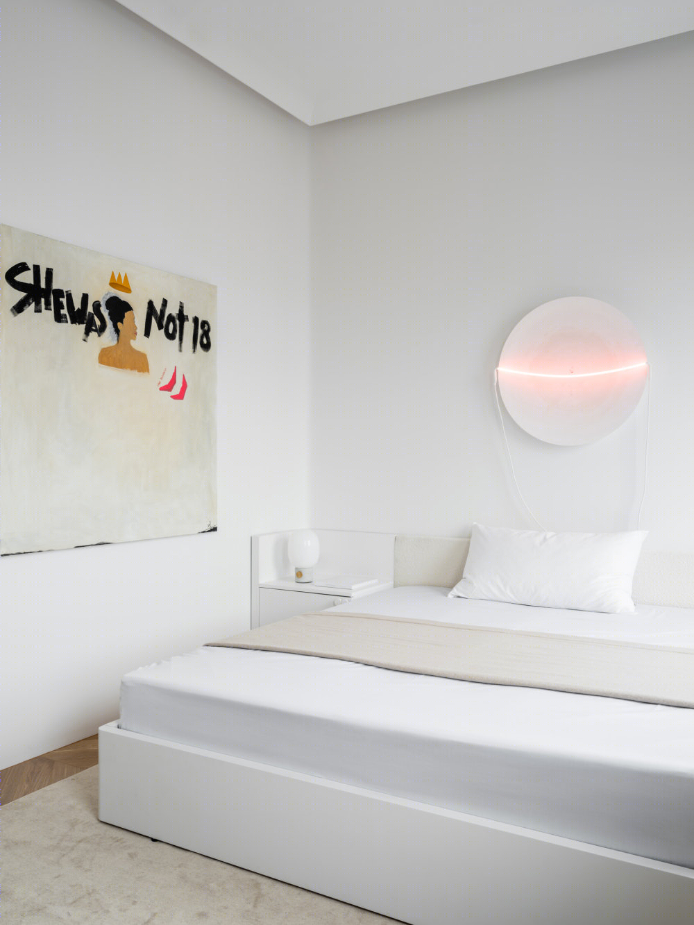 莫斯科 74 平米公寓，前卫几何与艺术的完美融合-17