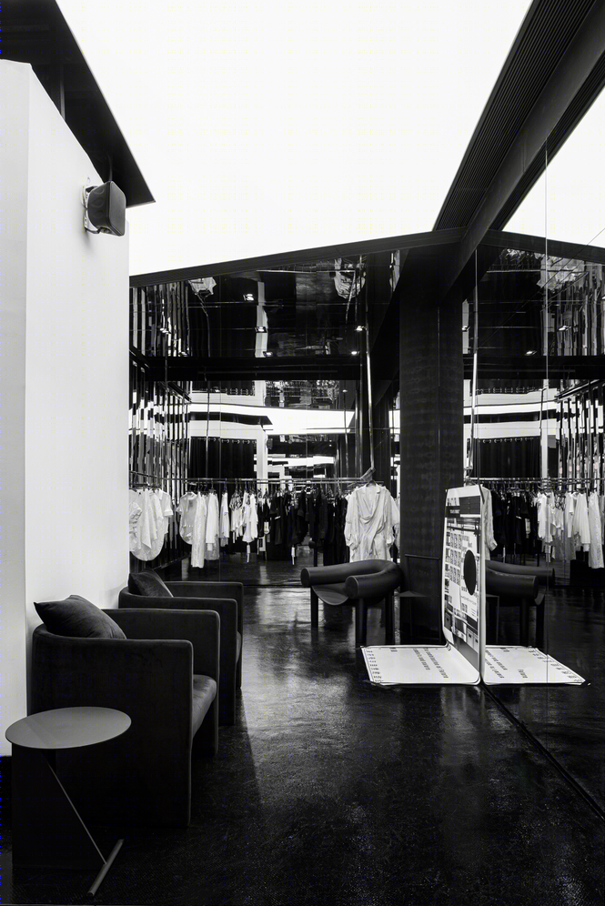 南昌暗黑系买手店 | 镜面空间的多面诠释-35