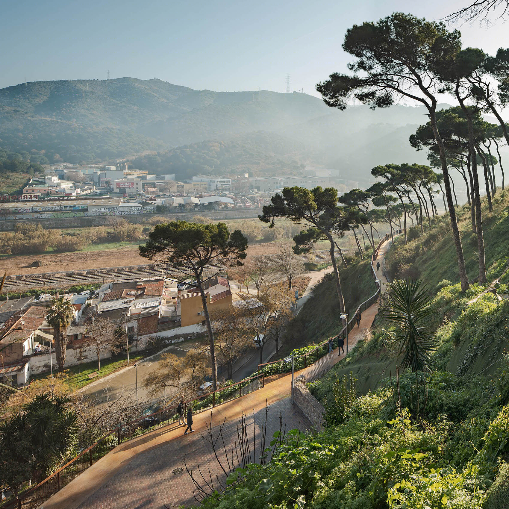 巴塞罗那生态步道连接城市与自然丨西班牙巴塞罗那丨Batlleiroig Arquitectura-9