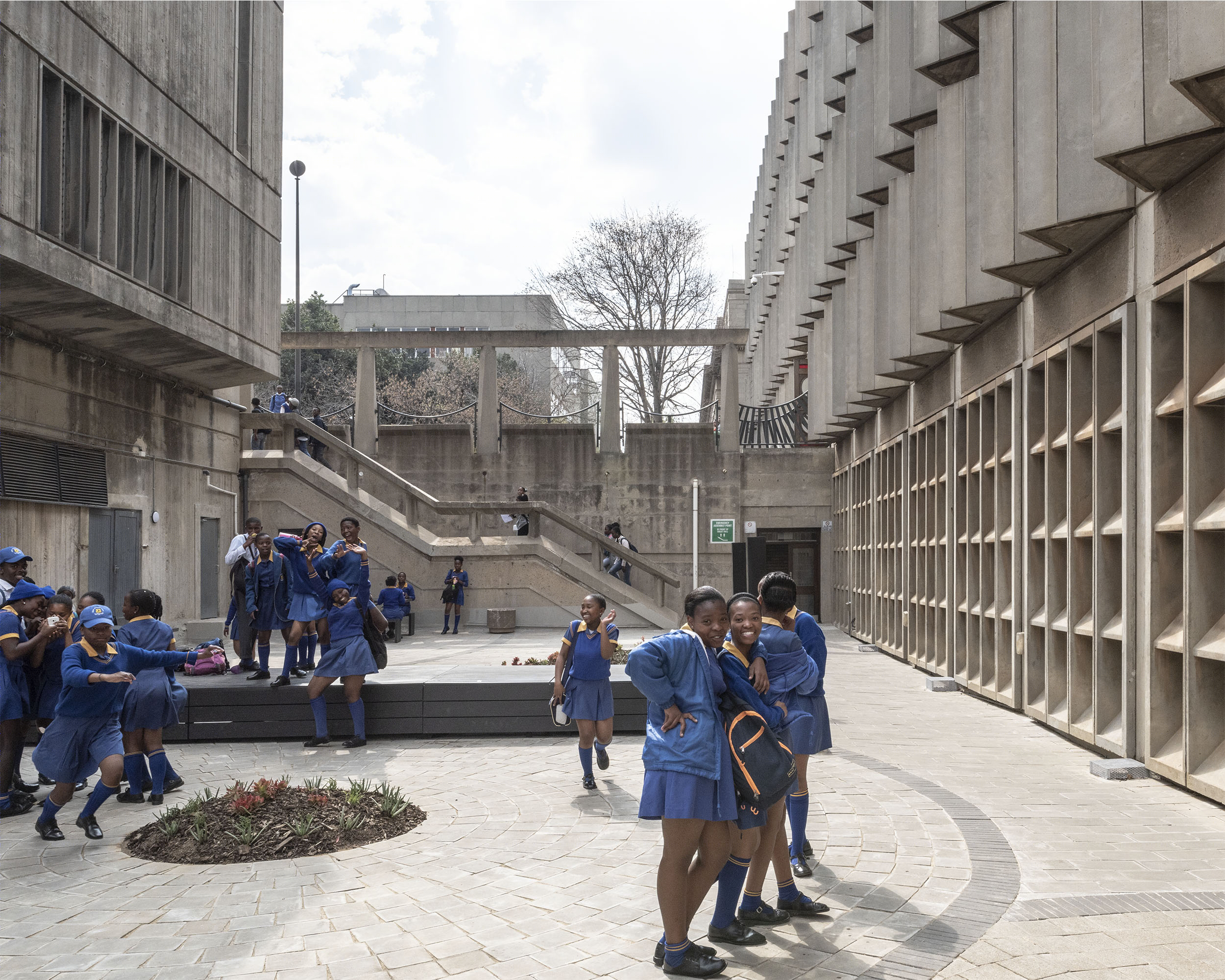 南非约翰内斯堡 Wits 大学“行人加油站”入口设计-33