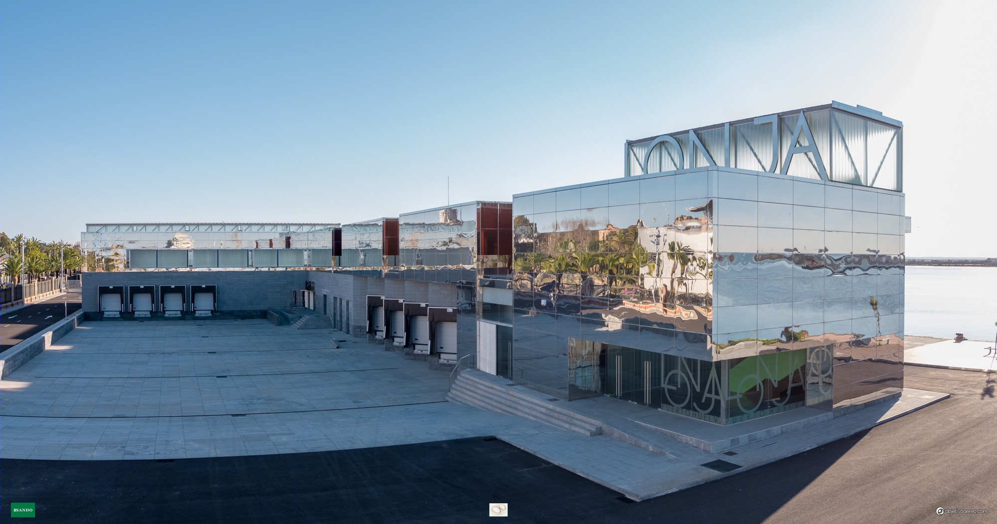 湿地的工业瑰宝——La Lonja 市场大楼-23