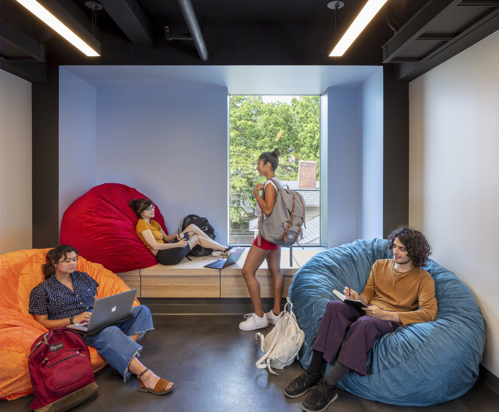美国 RISD 北部办公大厅(2019)(NADAAA)设计 · 融入环境的创意建筑-32