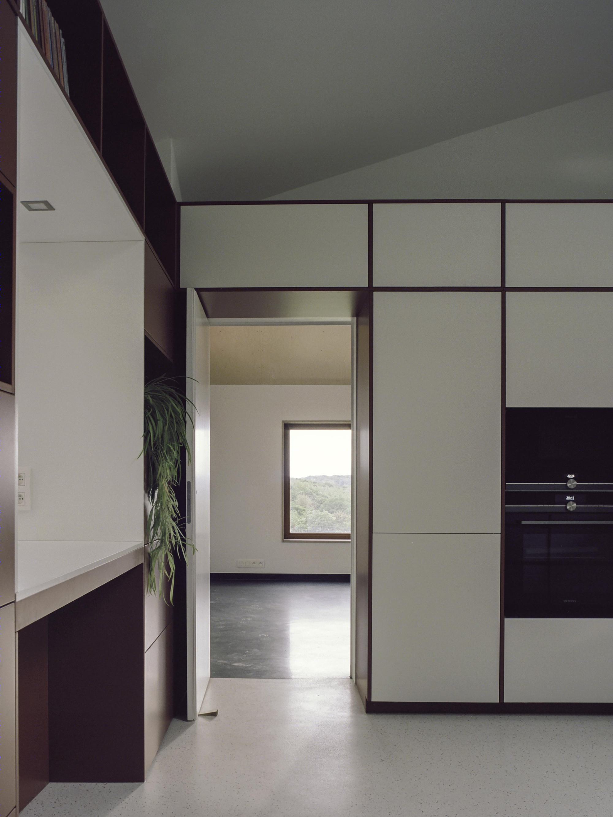 山丘之上的别墅-7