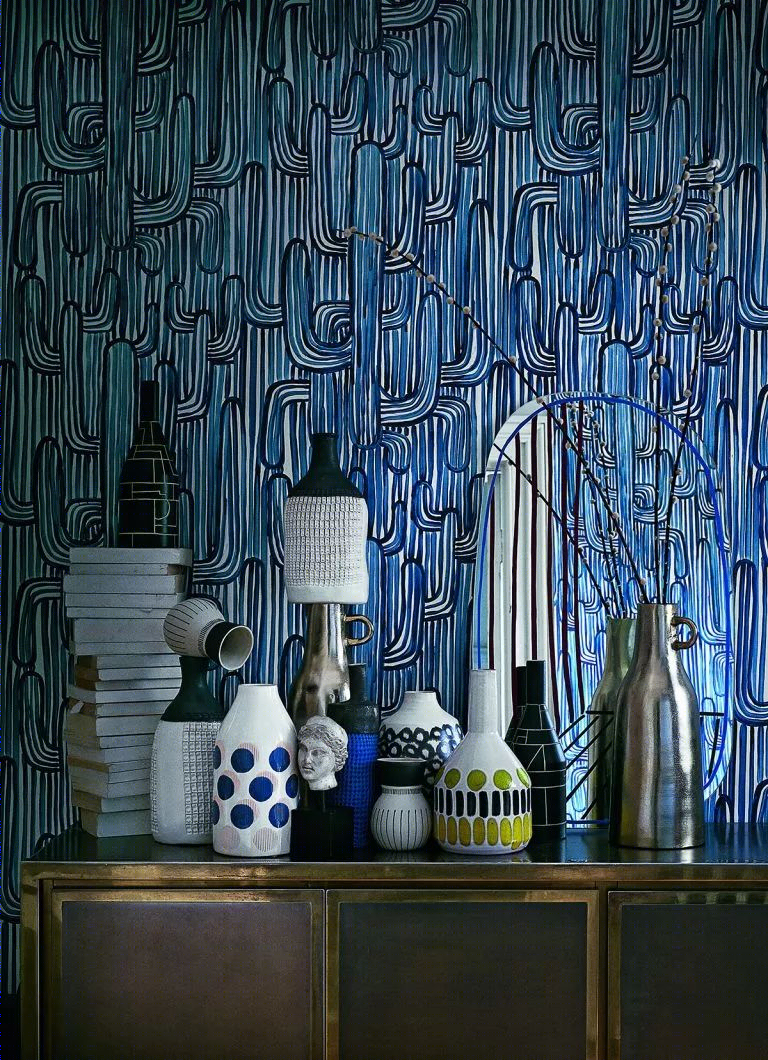 极繁主义家居设计 | 色彩、墙纸与收藏品的狂欢-43