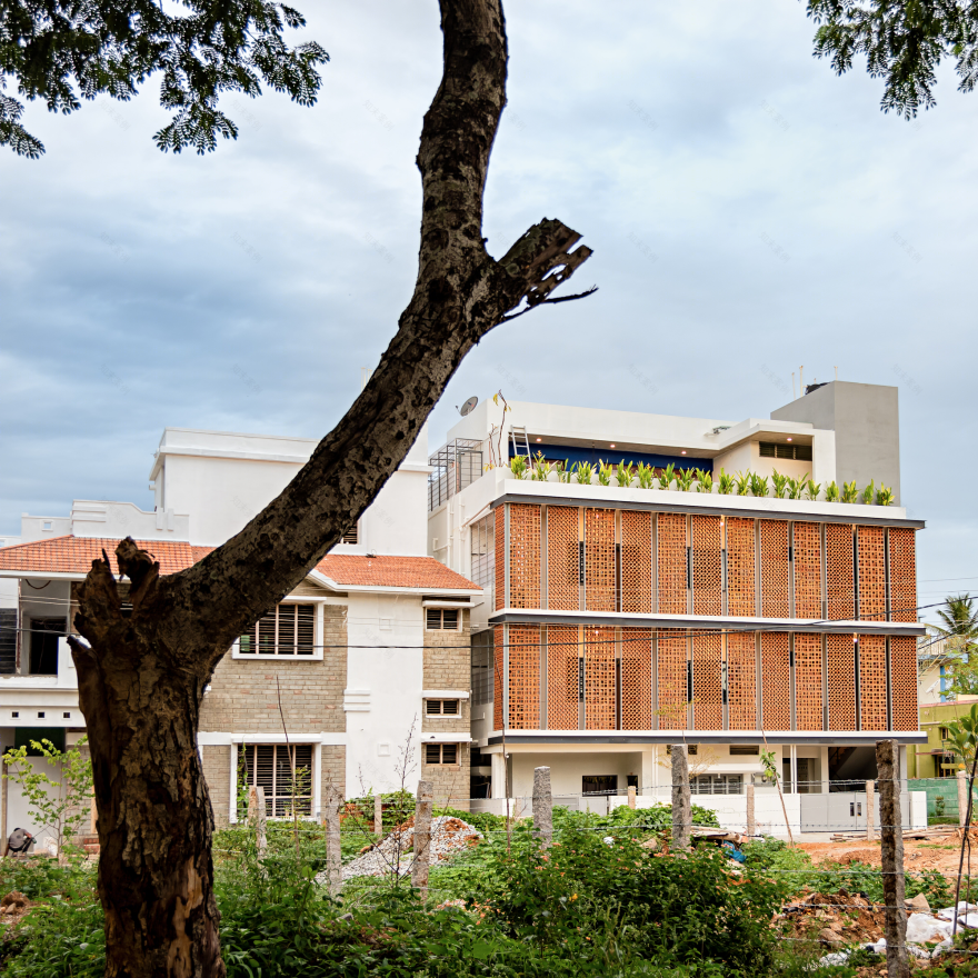 印度小城中的现代别墅改造-16