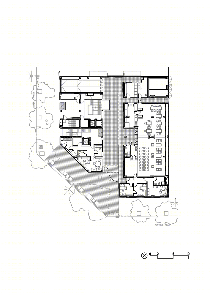 巴塞罗那融合住宅建筑-3