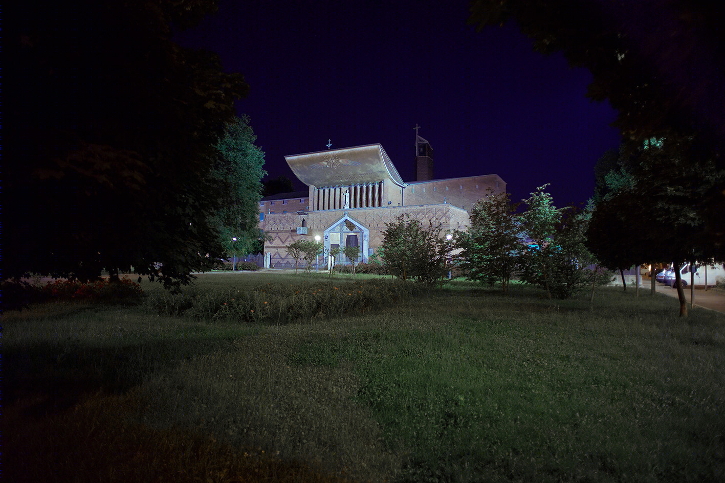 米兰南部新建教堂,Giovanni Muzio 的匠心之作-0