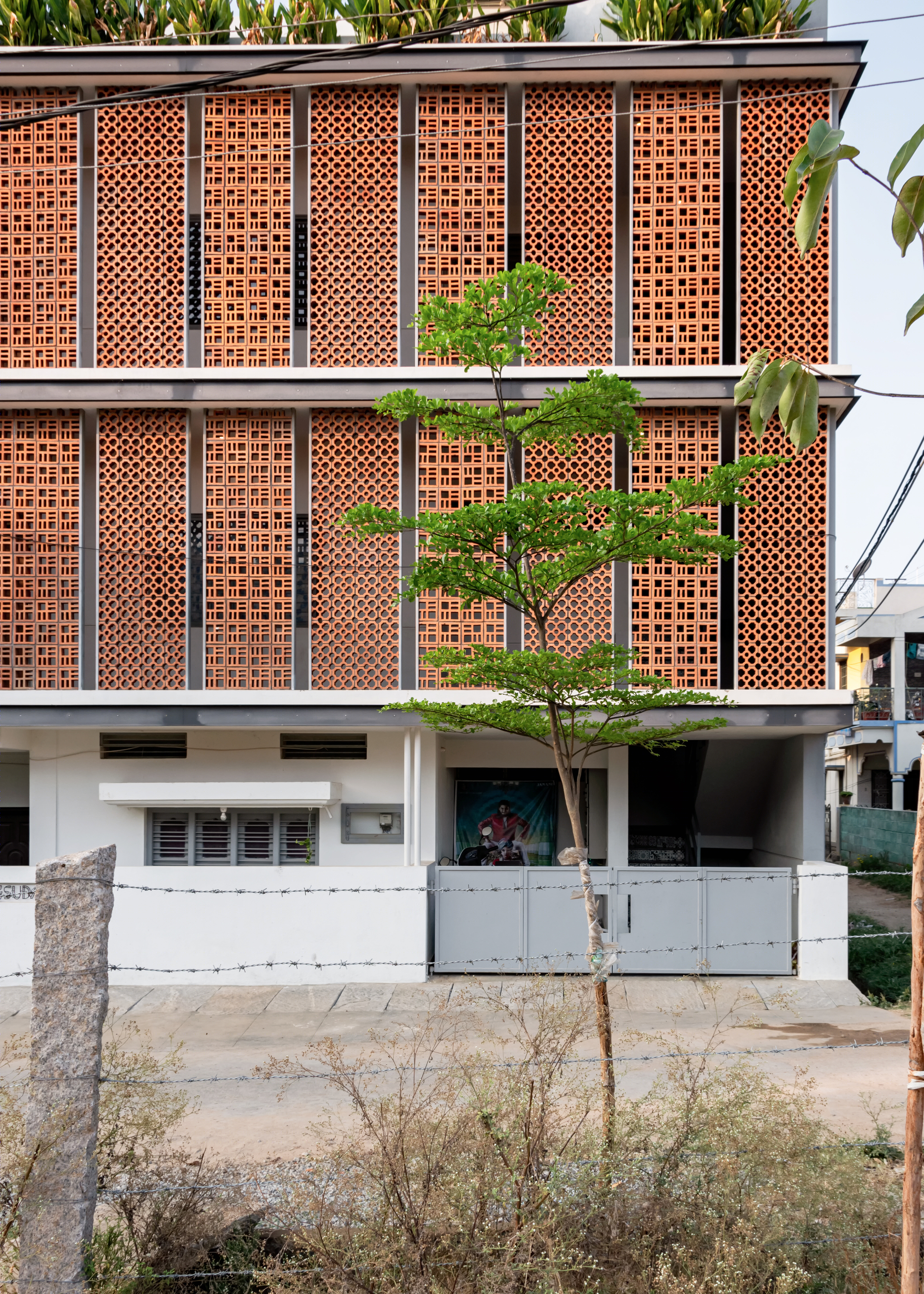 印度小城中的现代别墅改造-15