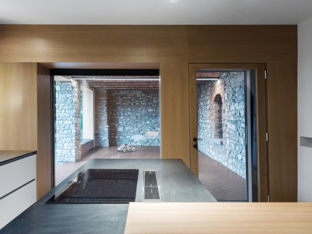 意大利蒙特维基亚山上的住宅（2019）-9