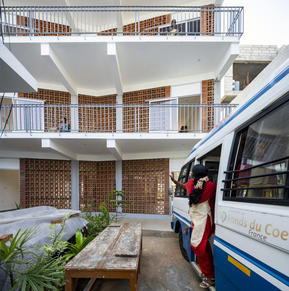 印度沙拉纳幼儿园 | 热带语境下的经济环保设计-23