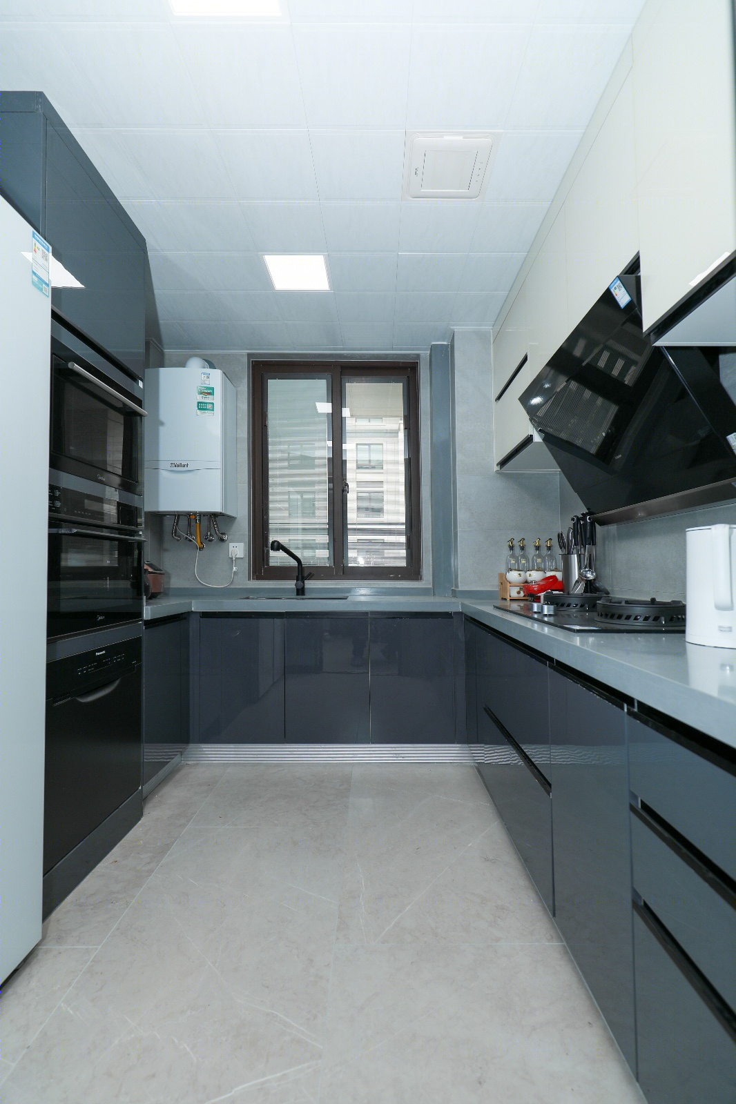 冠程设计|| 书禹 | 紧凑户型逆袭，功能与美观兼具的室内改造-21