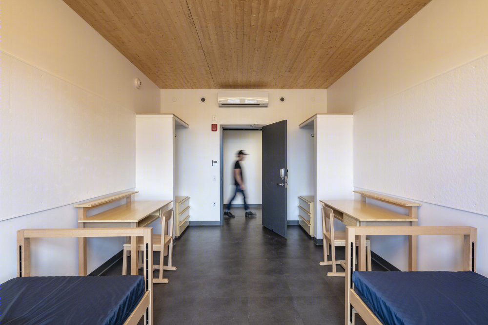 美国 RISD 北部办公大厅(2019)(NADAAA)设计 · 融入环境的创意建筑-45