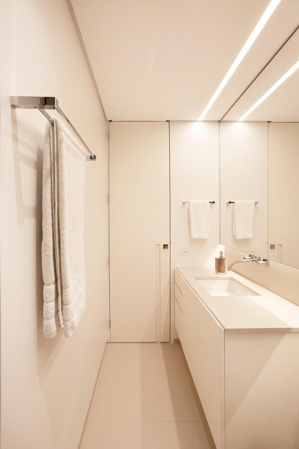 巴西现代简约石灰华公寓丨MAB3 Arquitetura-38