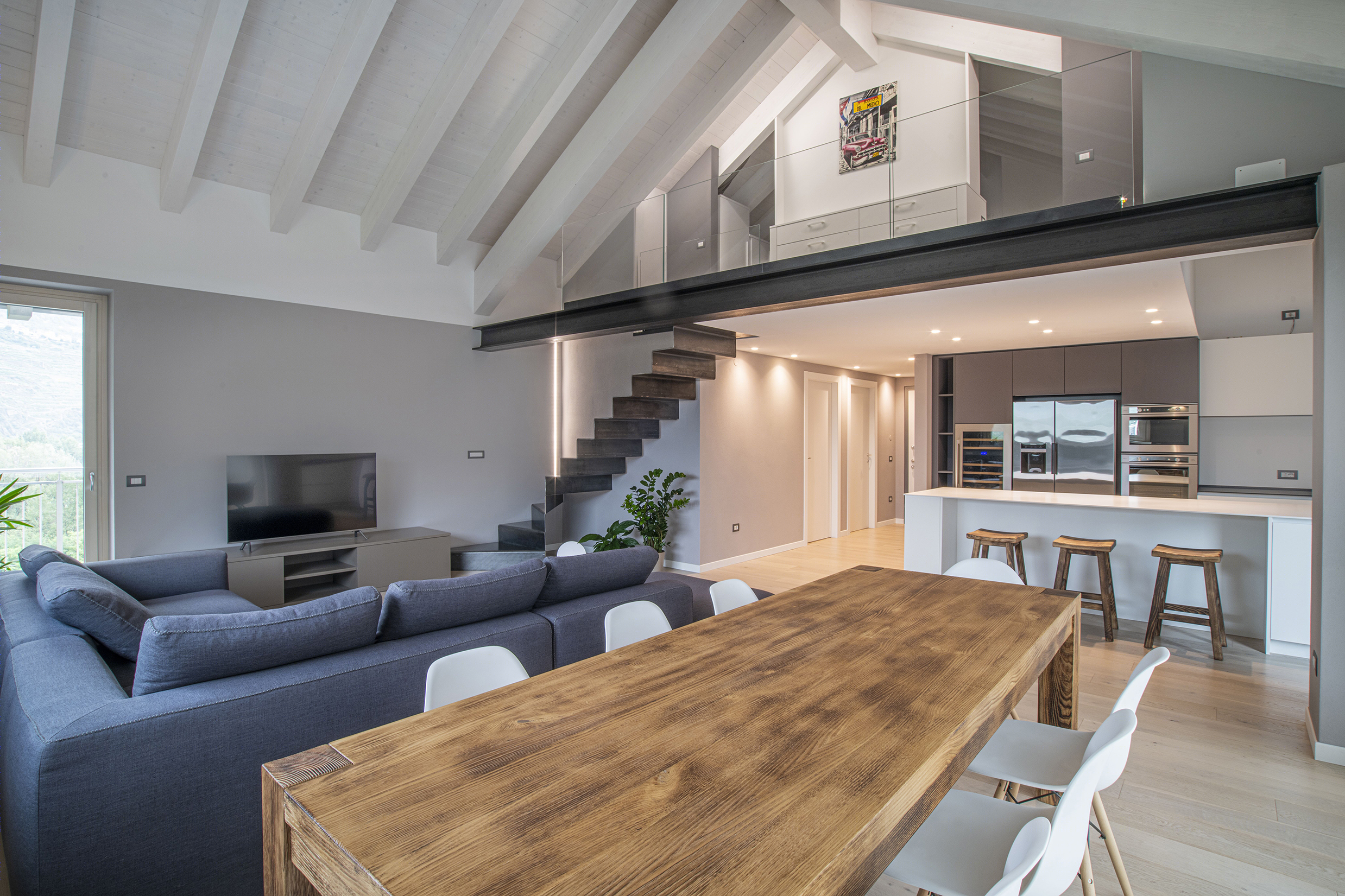 意大利设计师打造的城市公寓室内设计-0