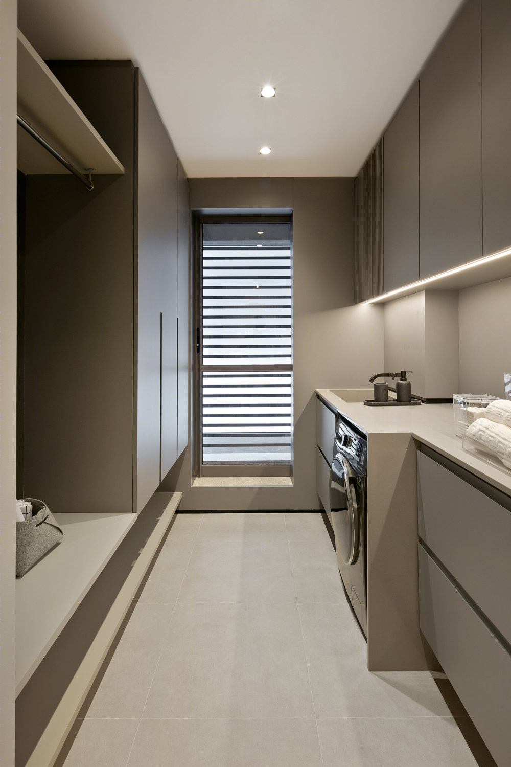 巴西宁静公寓设计，自然元素与现代化家具的融合-27