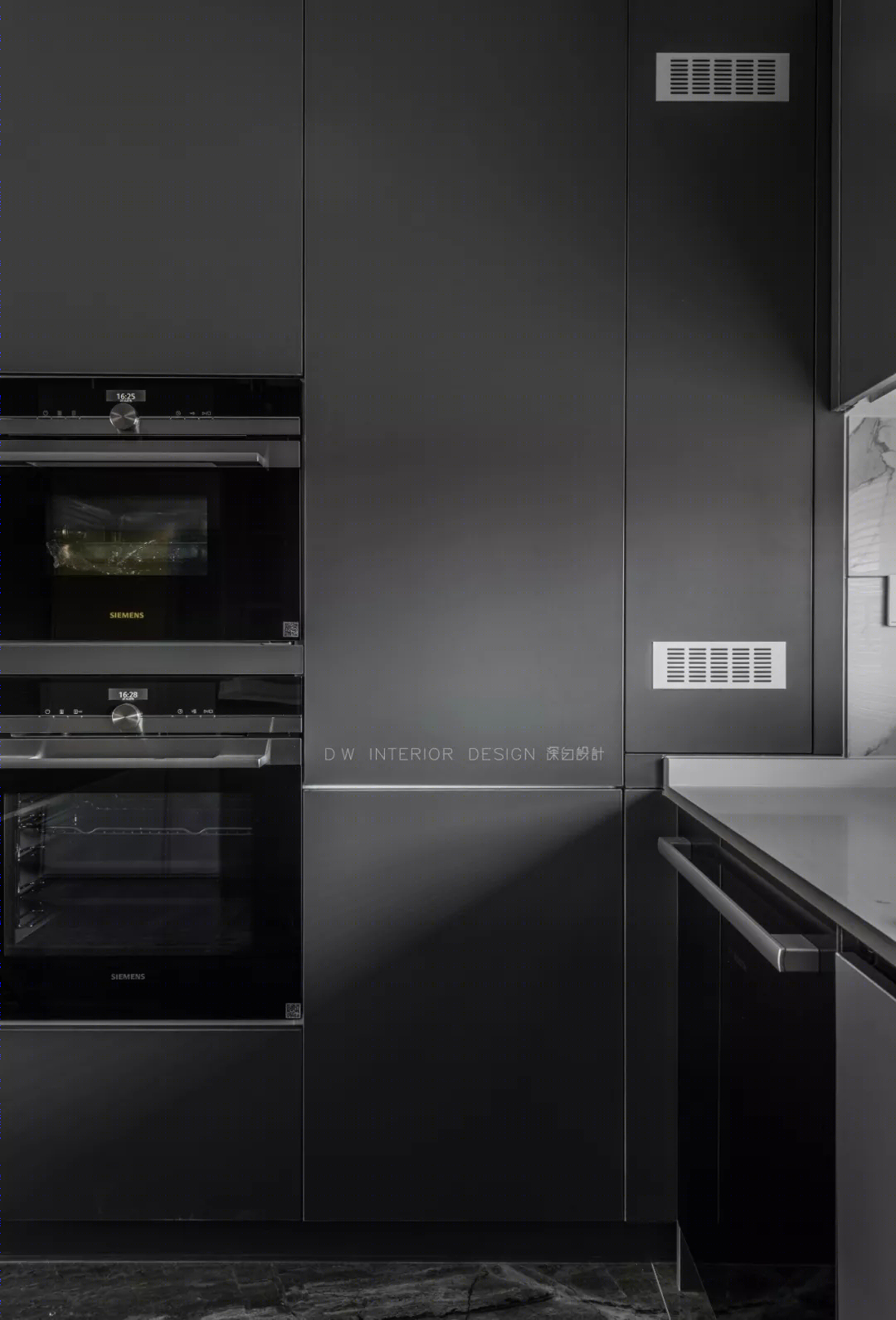 【深白新作】爆改90后小两口婚房，拆一面墙多出30平米！-12