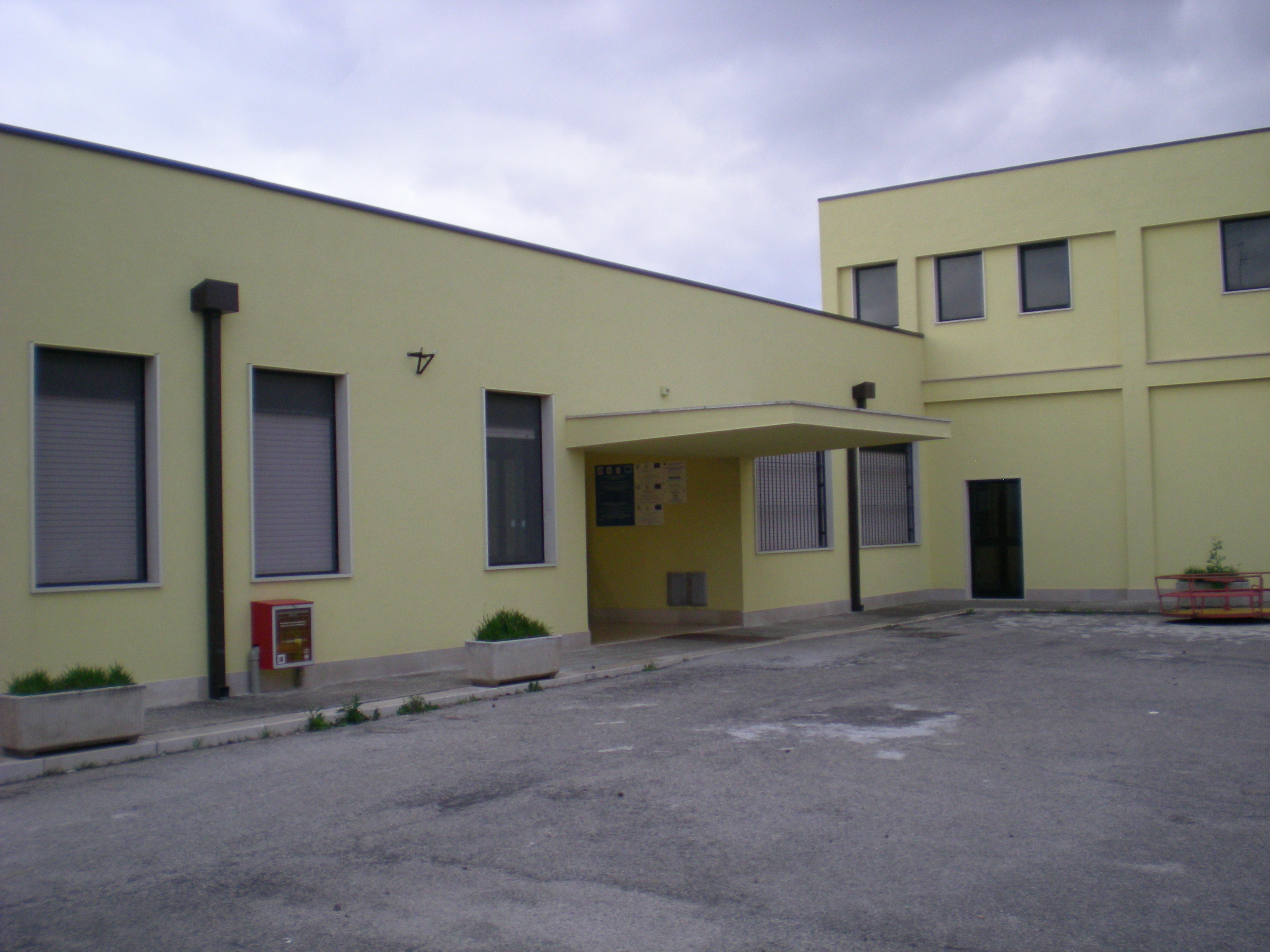 2018 年完成的 Bitonto 市政学校房产改造-7