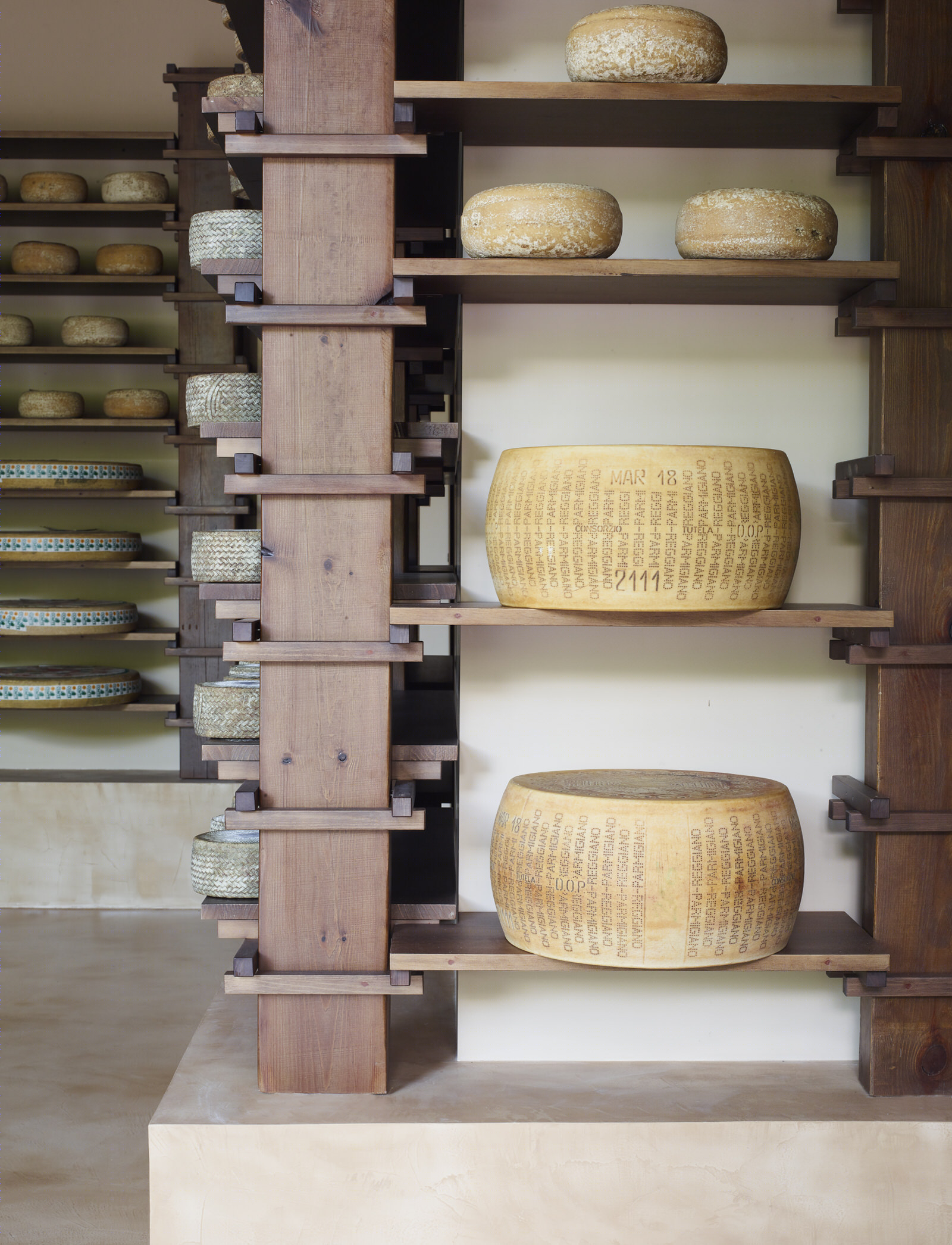 马德里艺术奶酪店 Formaje Madrid丨西班牙马德里丨Cobalto Studio-1