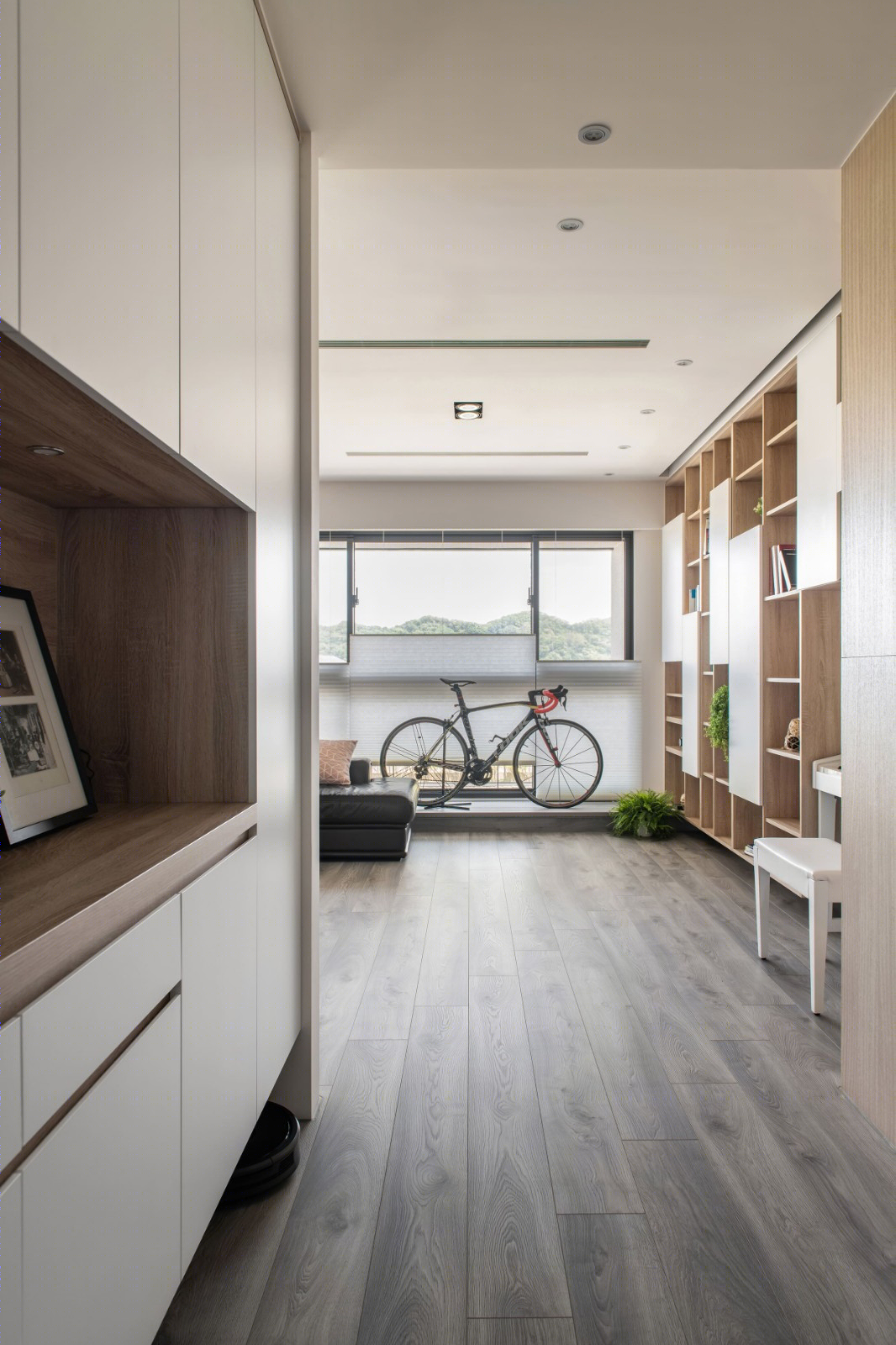 115m²混搭宅的收纳艺术,趣味端景墙与隐形收纳空间-0