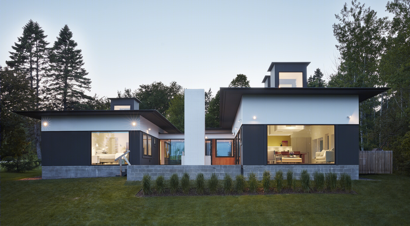 美国明尼苏达州 Duluth 市现代城市住宅,巧妙融入自然景观-53