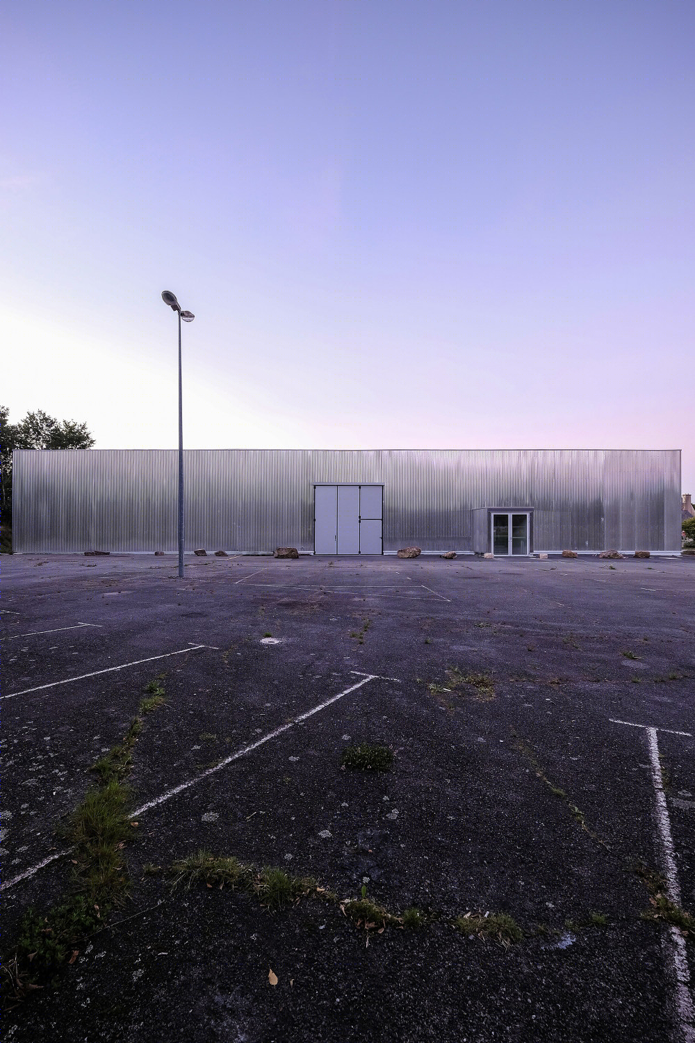 旧超市重生 · 法国 Espace Coatigrac'h 多功能厅设计-54