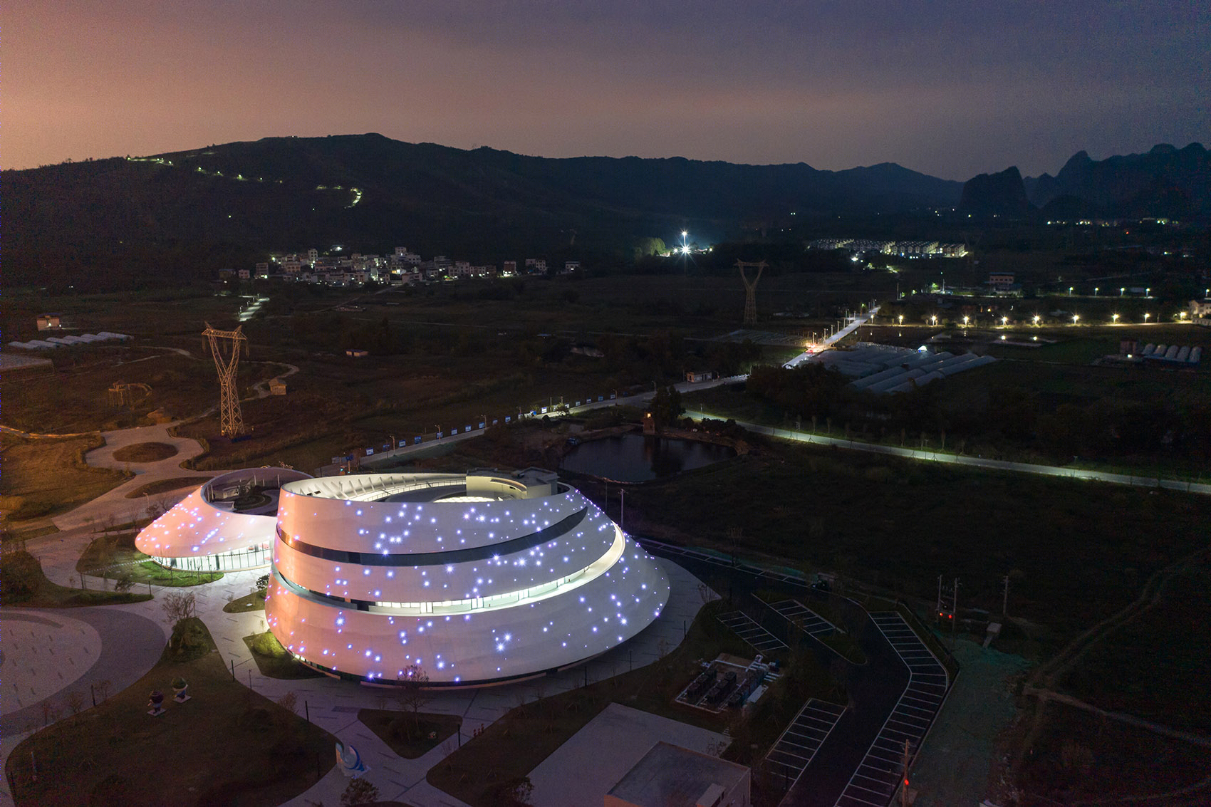 柳州螺蛳粉小镇客厅丨中国柳州丨UNO Architects-49