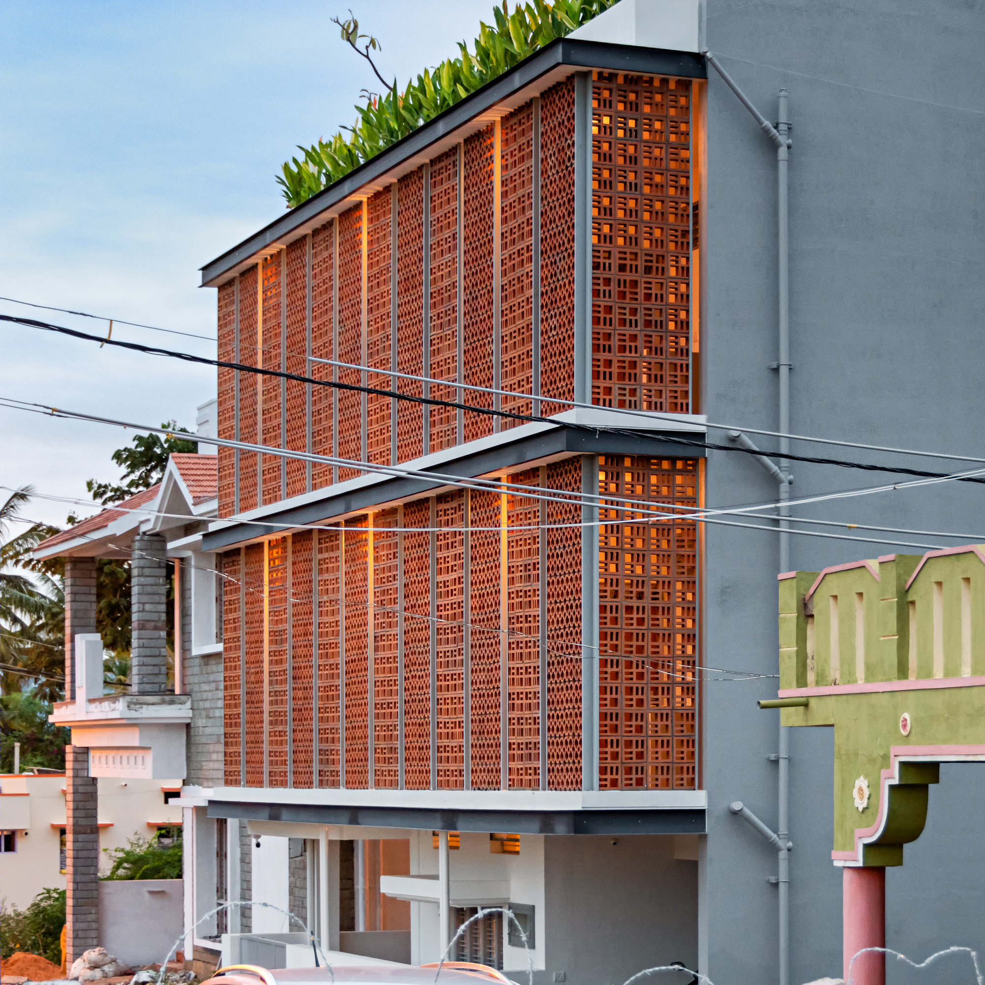 印度小城中的现代别墅改造-26