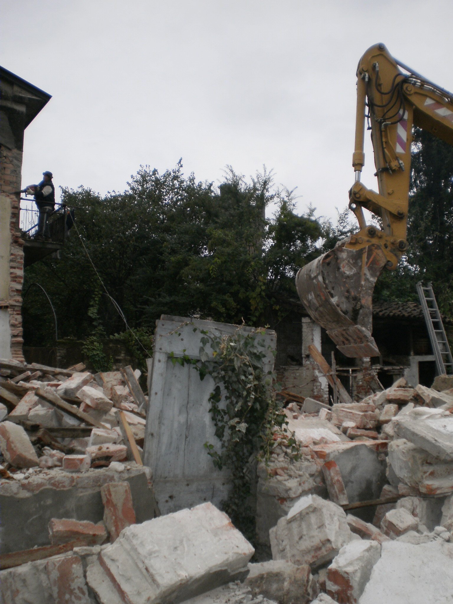 2012 年意大利 Fraròn 建筑项目-13