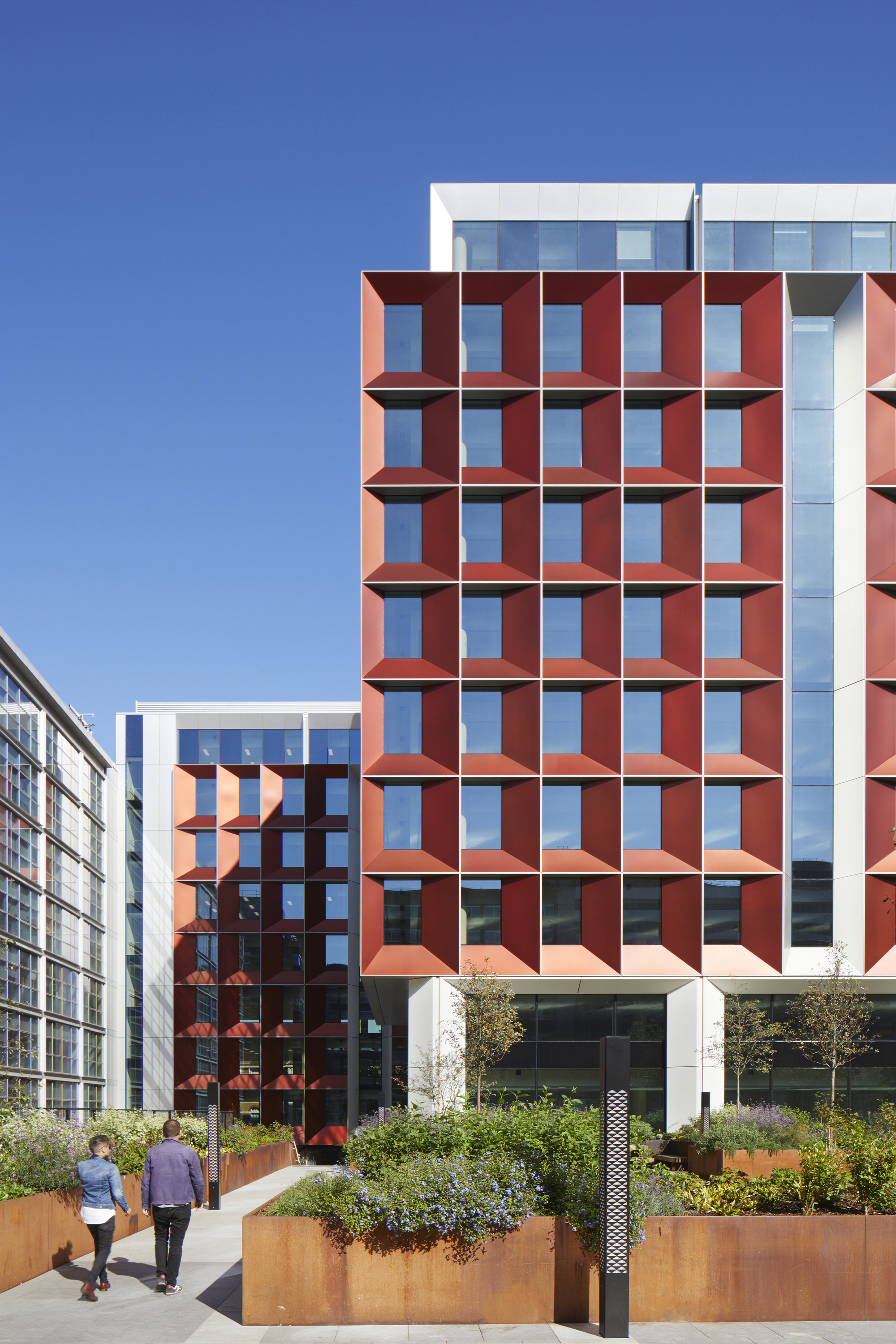 伦敦 Hammersmith 路 245 号办公建筑室内设计亮点与分析-15