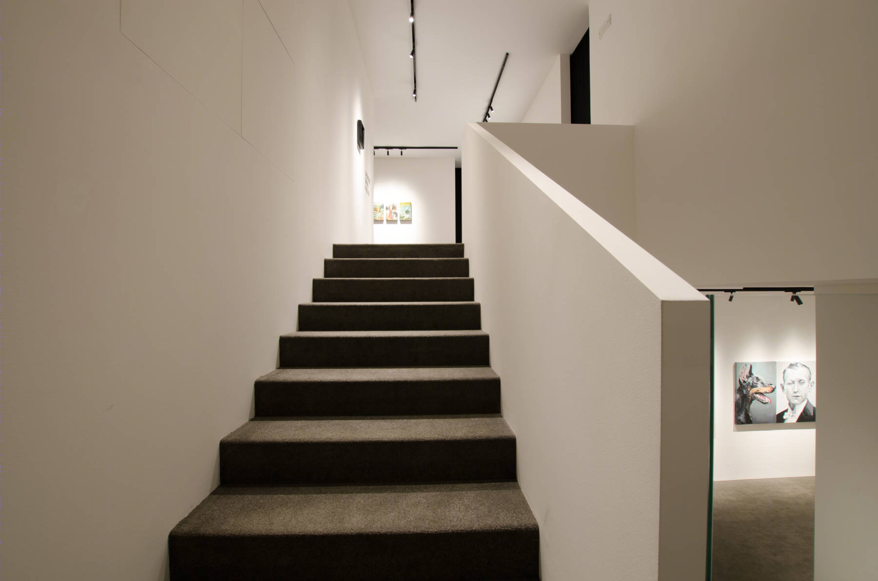 银行旧址变身高质感当代艺术空间-10