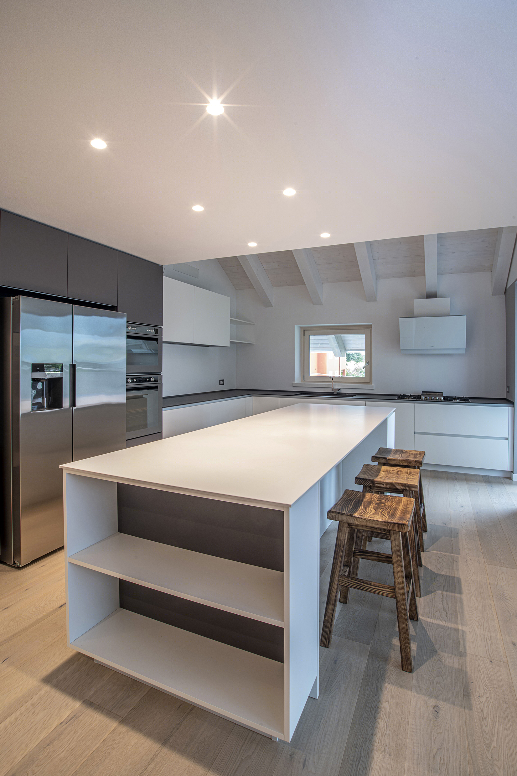 意大利设计师打造的城市公寓室内设计-5