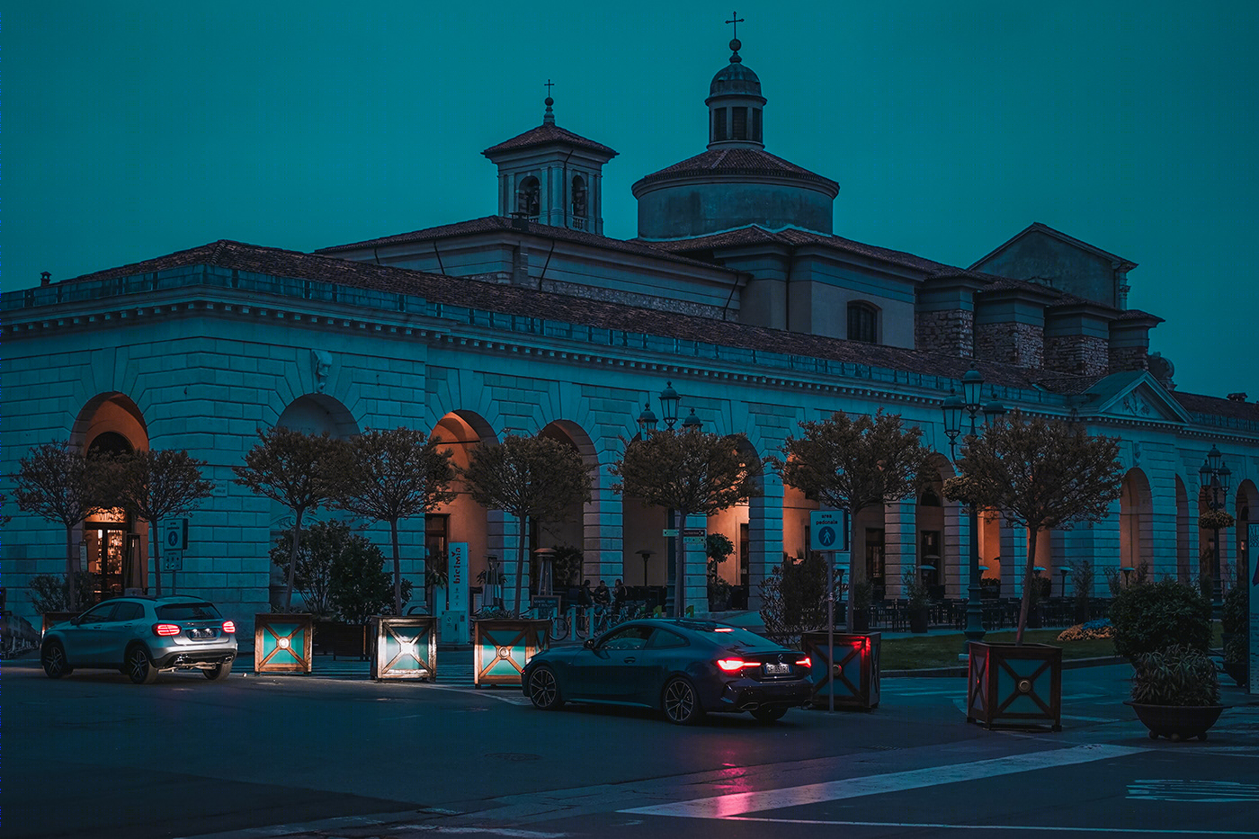 THE BLUE NIGHT-0