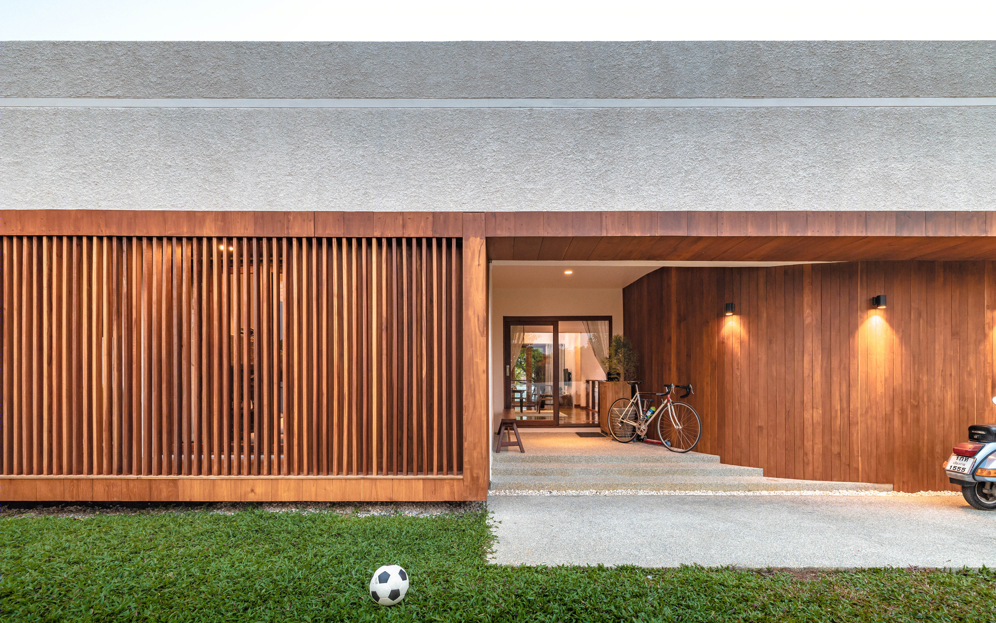泰国 Jaipan House | 融入自然的私密别墅设计-19