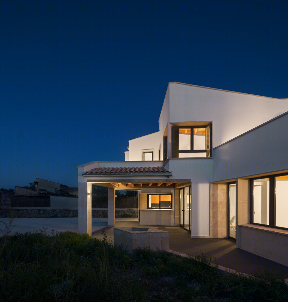 西班牙 Casa 毫米住宅 | 室内外绿色互动的现代设计-28