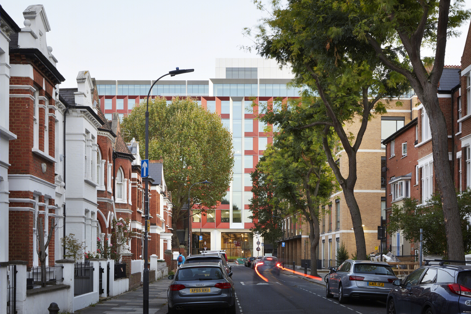 伦敦 Hammersmith 路 245 号办公建筑室内设计亮点与分析-18
