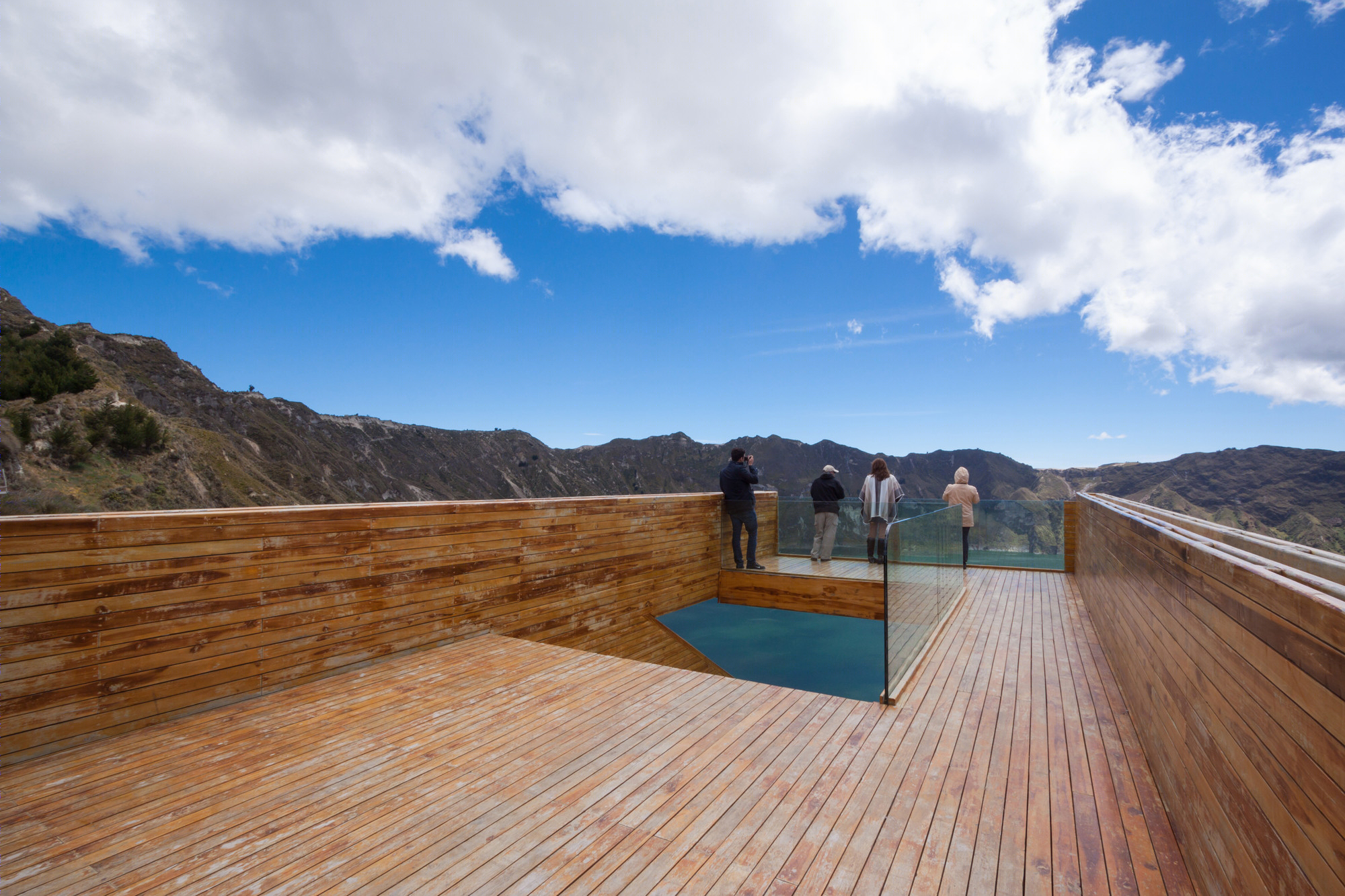 "飞"越火山湖 | Quilotoa Shalalá Overlook 的设计魅力-15