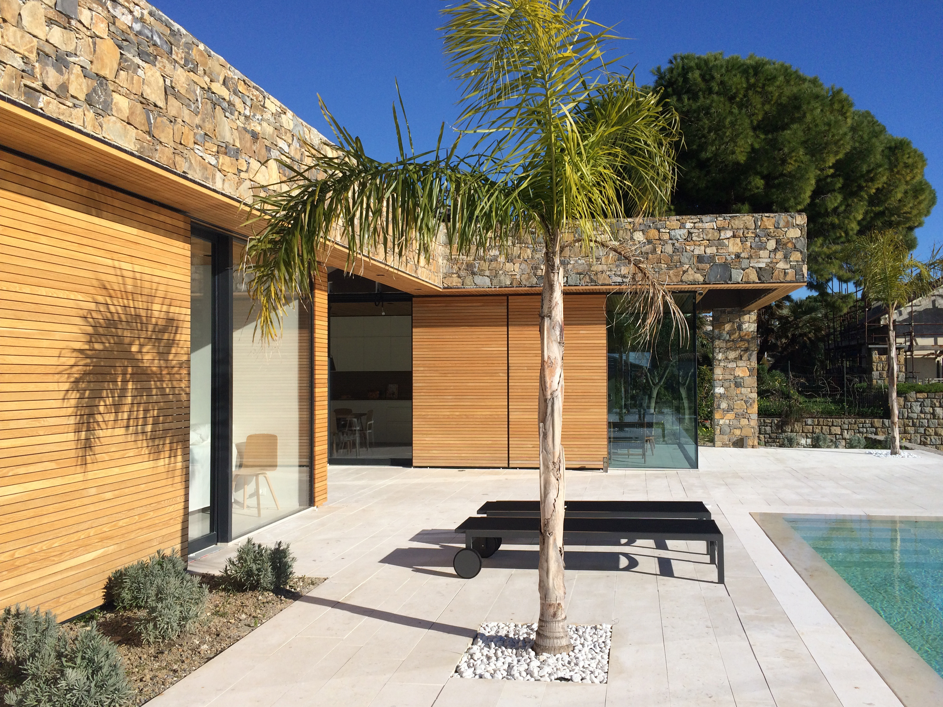 意大利利古里亚海滨别墅，美景尽收眼底-0