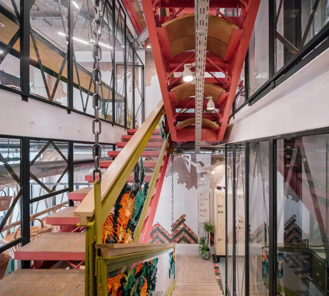 巴塞罗那多彩联合办公空间-13