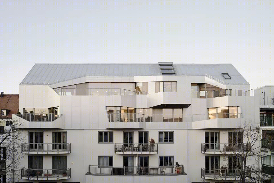 慕尼黑 R11 屋顶加建住宅 | 木结构编织室内外空间-4