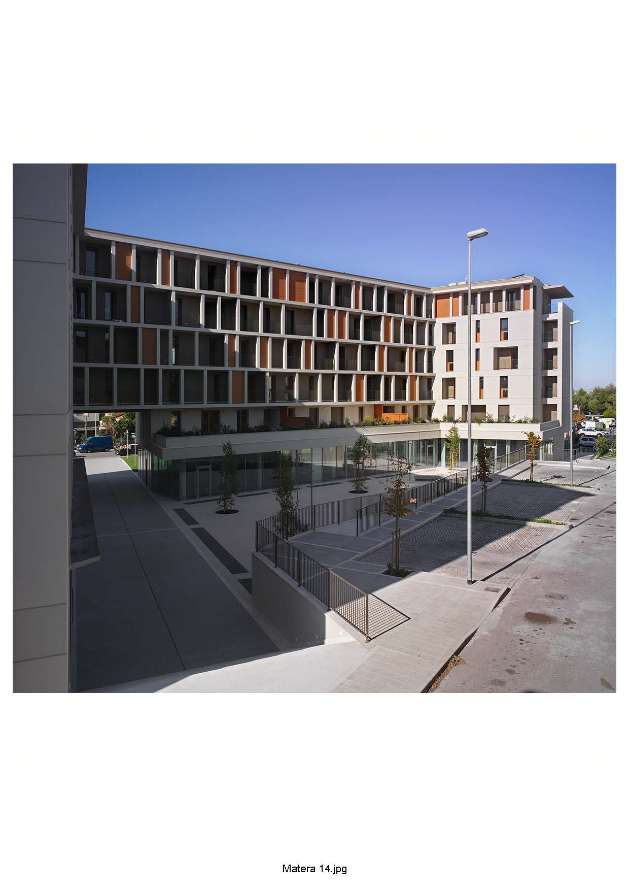 Complesso residenziale e commerciale in via Dante a Matera-4