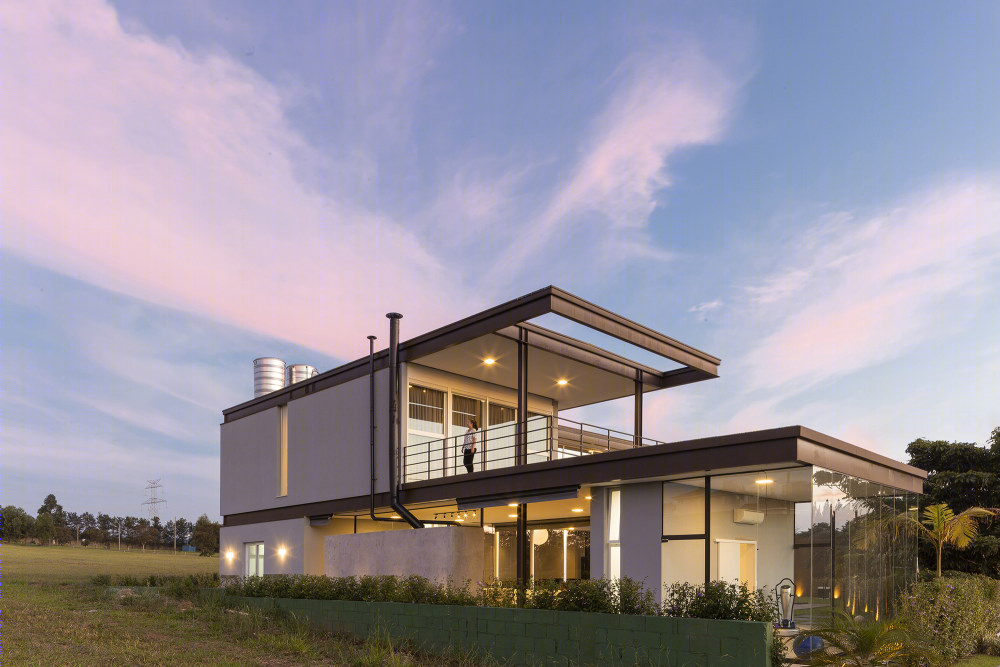 巴西 BT 别墅 | 金属结构与自然光的完美融合-30