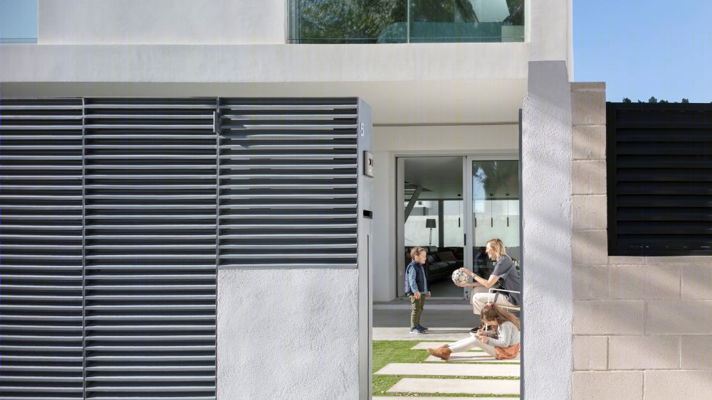 地中海阳光下的现代简约之家-14