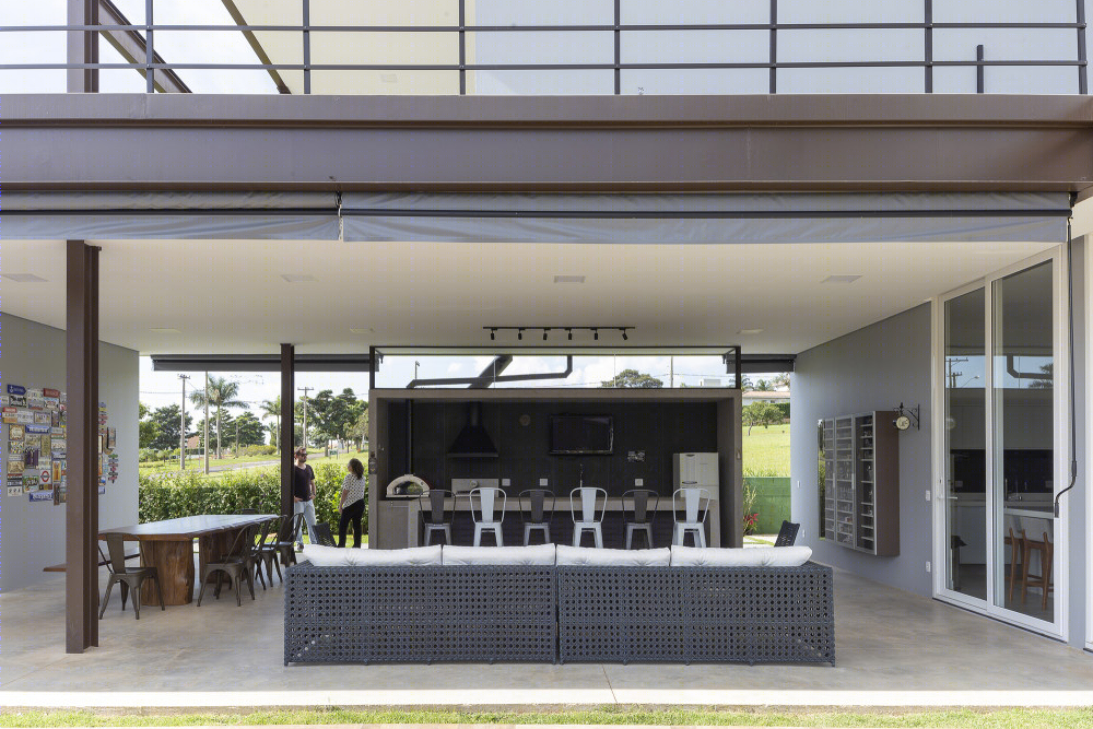 巴西 BT 别墅 | 金属结构与自然光的完美融合-34