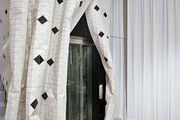 米兰 Maison Margiela 精品店,木皮与历史元素的完美融合-8