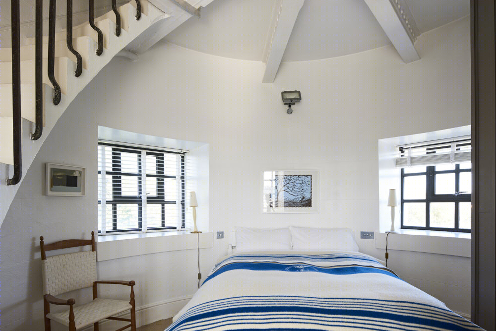 海边灯塔里的现代之家-4