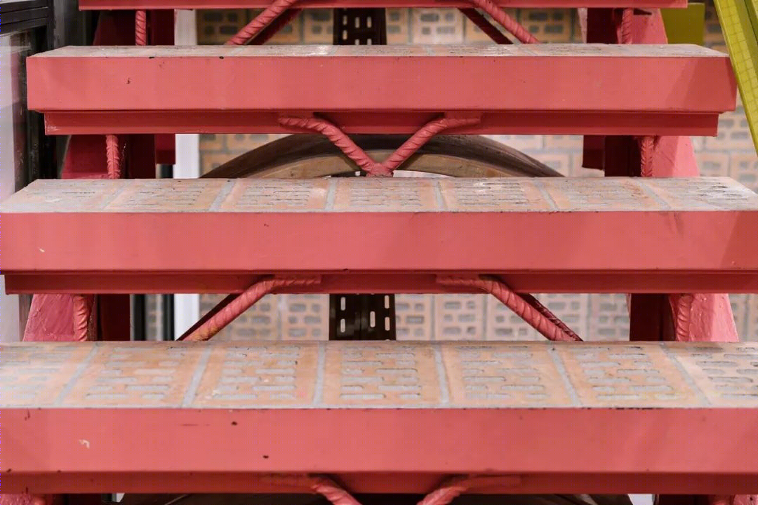 巴塞罗那多彩联合办公空间-22