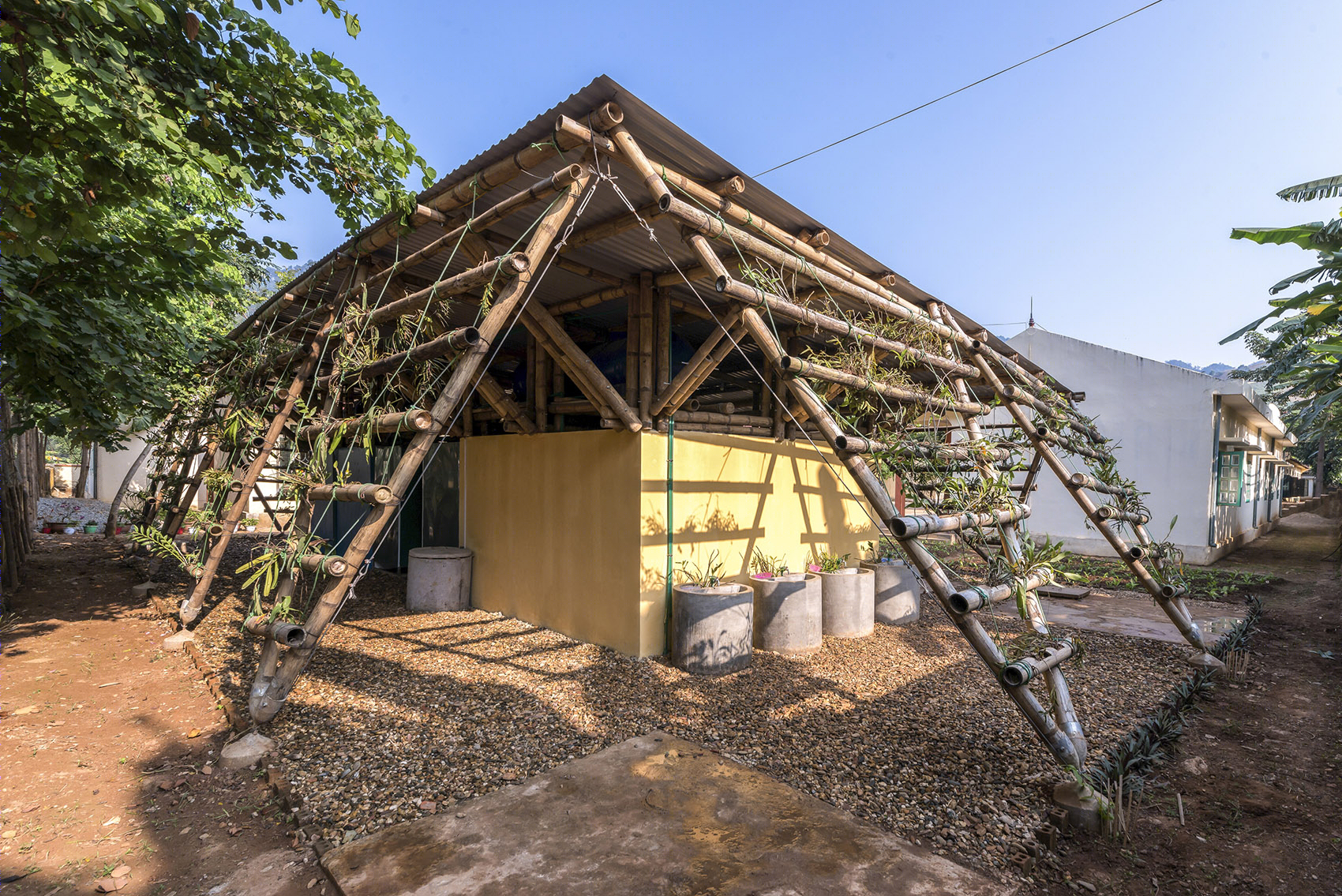 越南农村学校卫生设施二期 | 竹管支架的绿色环保设计-14